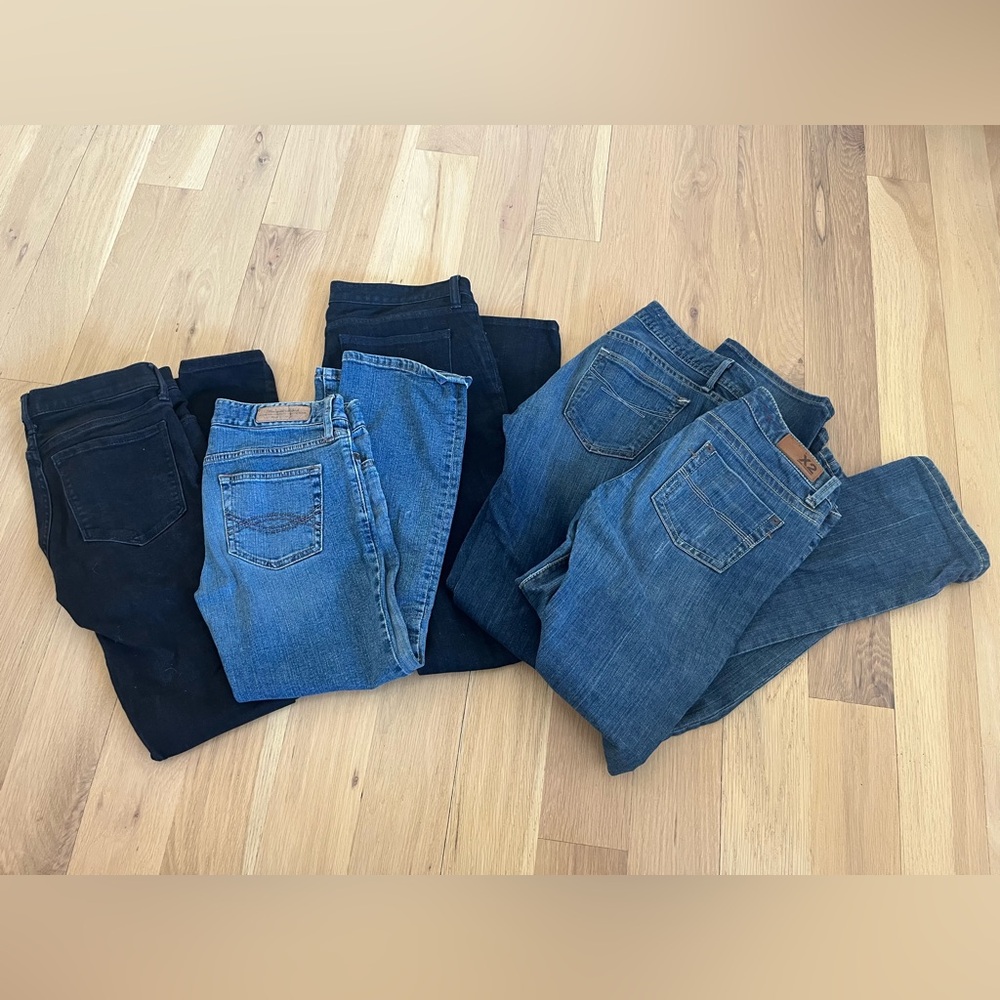 5 pairs of Denim Women's Jeans - Abercrombie and Fitch, X2, J Crew, Banana Rep